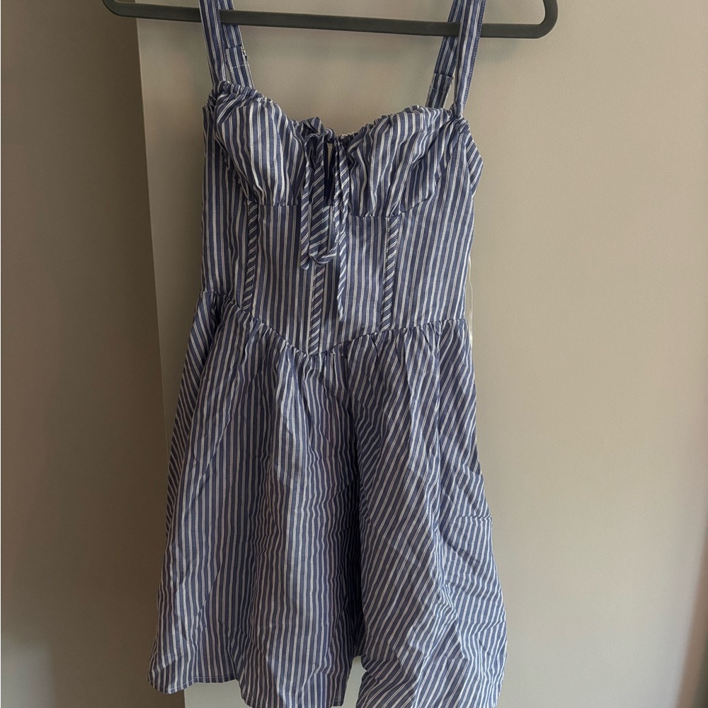 NWT -vici blue and white mini dress